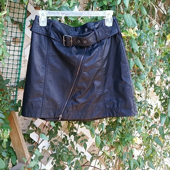 Feelin’ Fresh Vegan Skirt - Picture 5 of 7